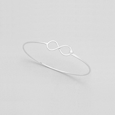 Srebrna zapestnica s simbolom neskončnosti