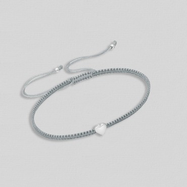 Zapestnica s srebrnim polnim srčkom 