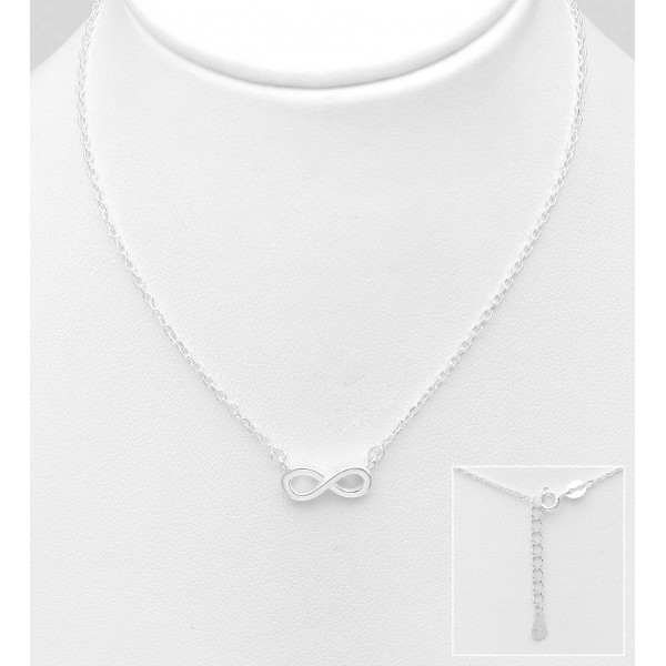 Srebrna ogrlica s simbolom neskončnosti