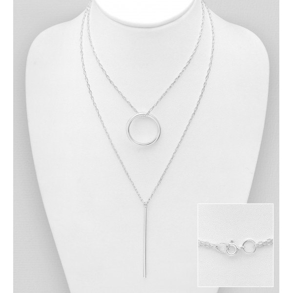 Srebrna ogrlica z obeskoma kroga in palice
